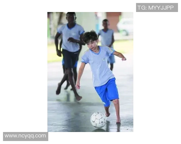 足球明星的孩子追随父亲足迹成新星 他们如何在绿茵场上追梦 足球明星的孩子追随父亲足迹成新星 他们如何在绿茵场上追梦